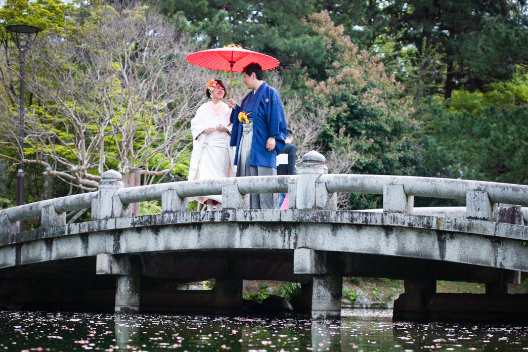 撮影に そうだ京都 行こう をフォトロケーションにいかがですか 京都でフォトウェディング 着物撮影なら阿部写真館 祇園会館店